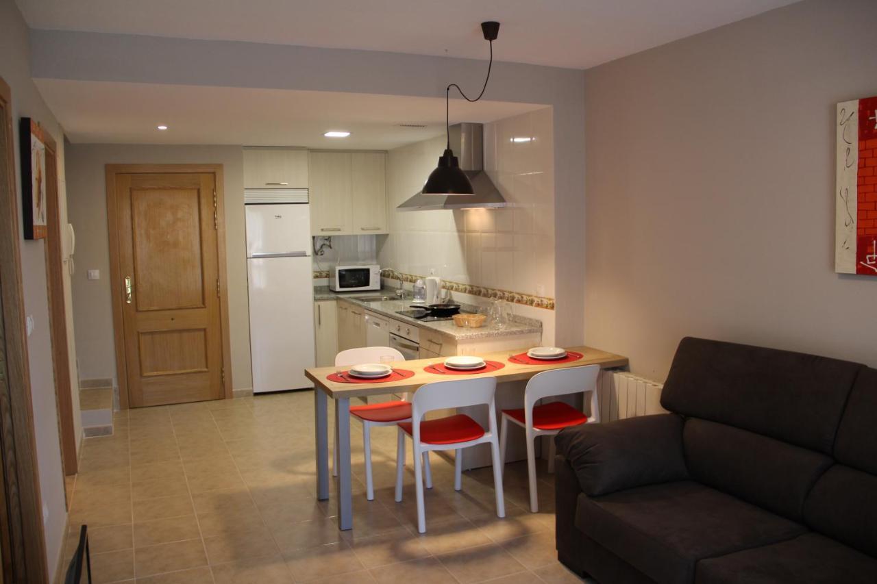 Rivera Del Tiron Apartamentos Cuzcurrita-Río Tirón Buitenkant foto